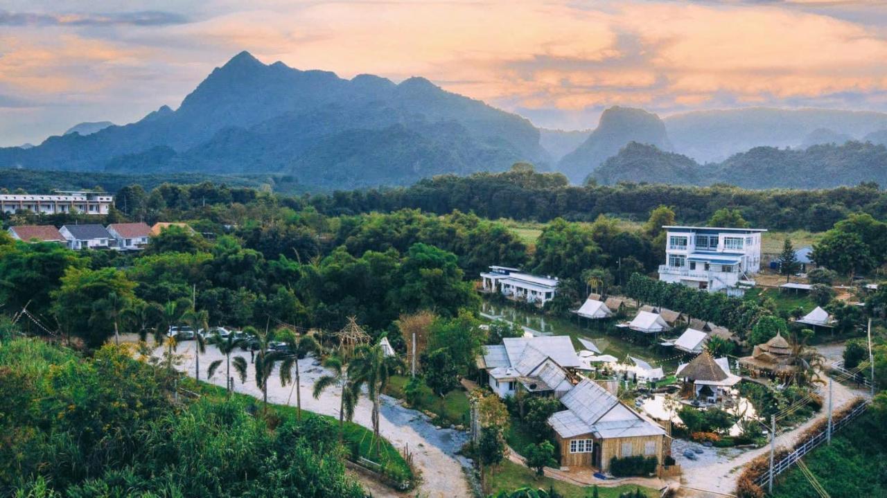 Nang Non Camping Ville นางนอนแค้มป์ปิ้งวิลล์ Mae Sai Exteriér fotografie
