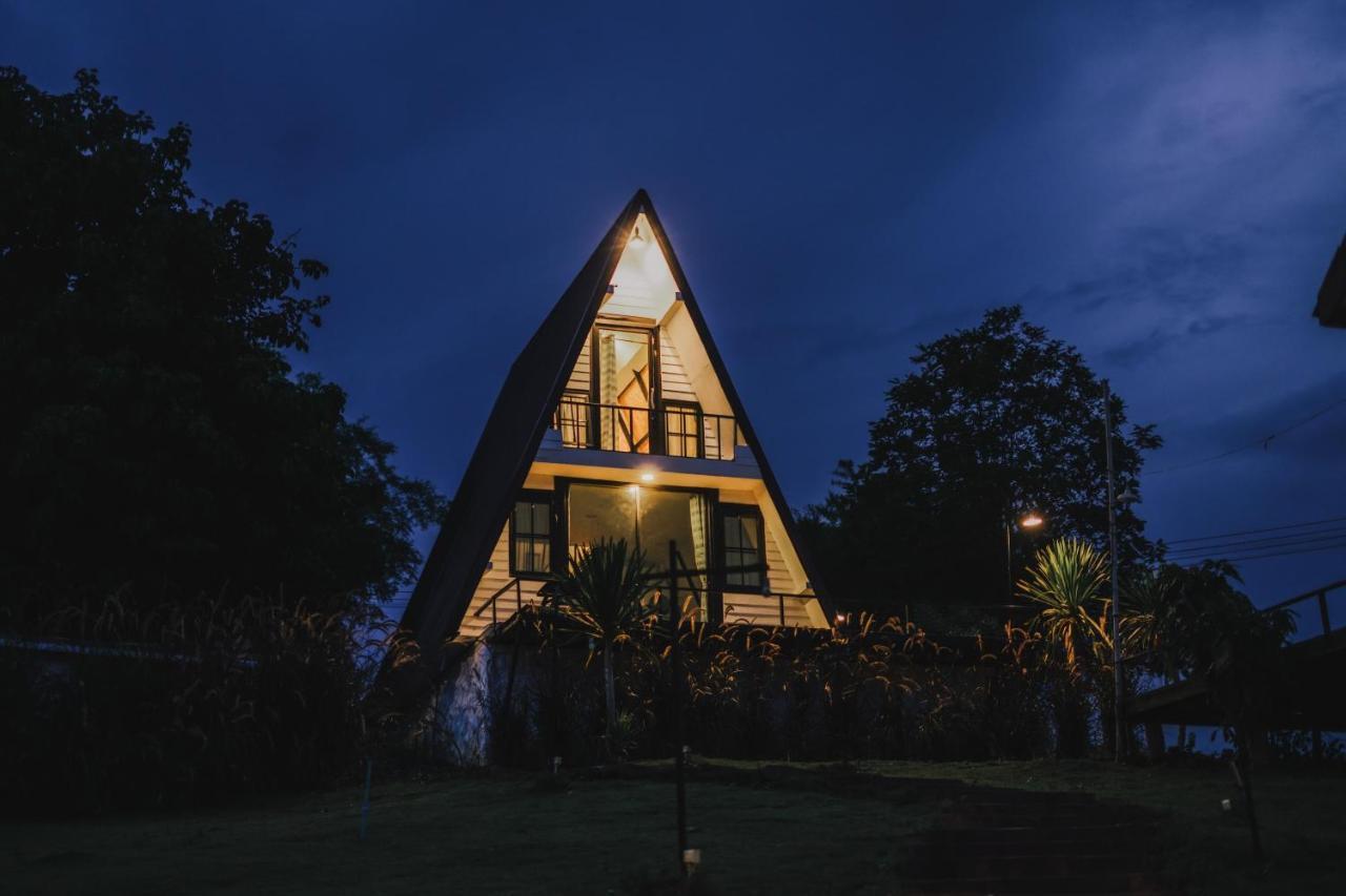Nang Non Camping Ville นางนอนแค้มป์ปิ้งวิลล์ Mae Sai Exteriér fotografie
